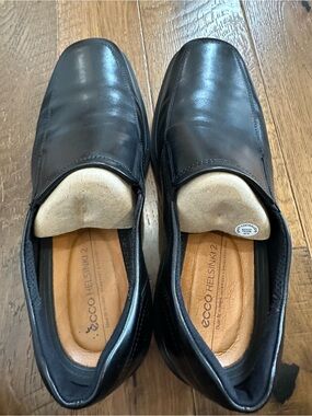 Ecco Black Leather Slip-On Loafers